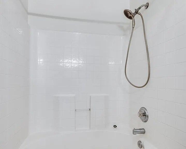 209 Shadow Glen Dr — Photo 24