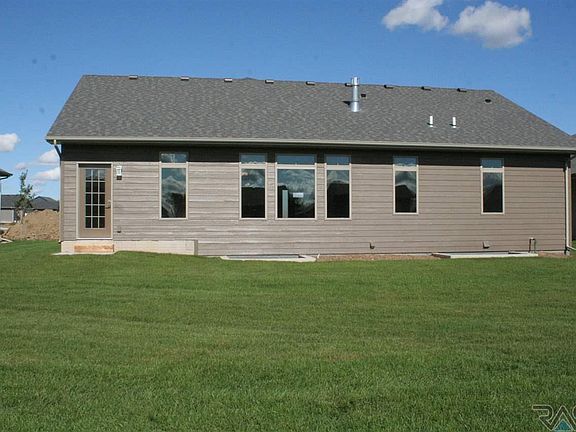 2nd image of 3305 Stoney Brook Trl
