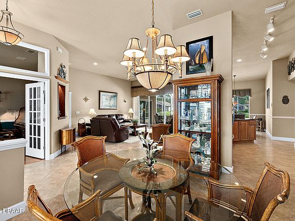 5th image of 1239 Hampstead Ln