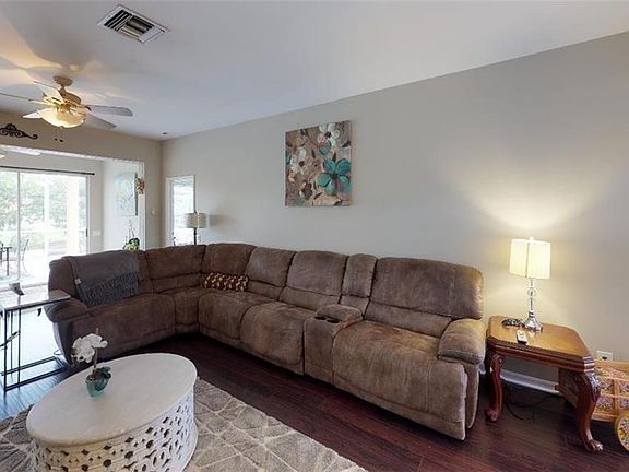 3rd image of 13245 Hampton Park Ct