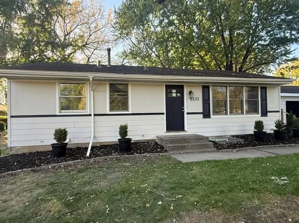 6533 Wyoming Ave N, Brooklyn Park, MN 55428