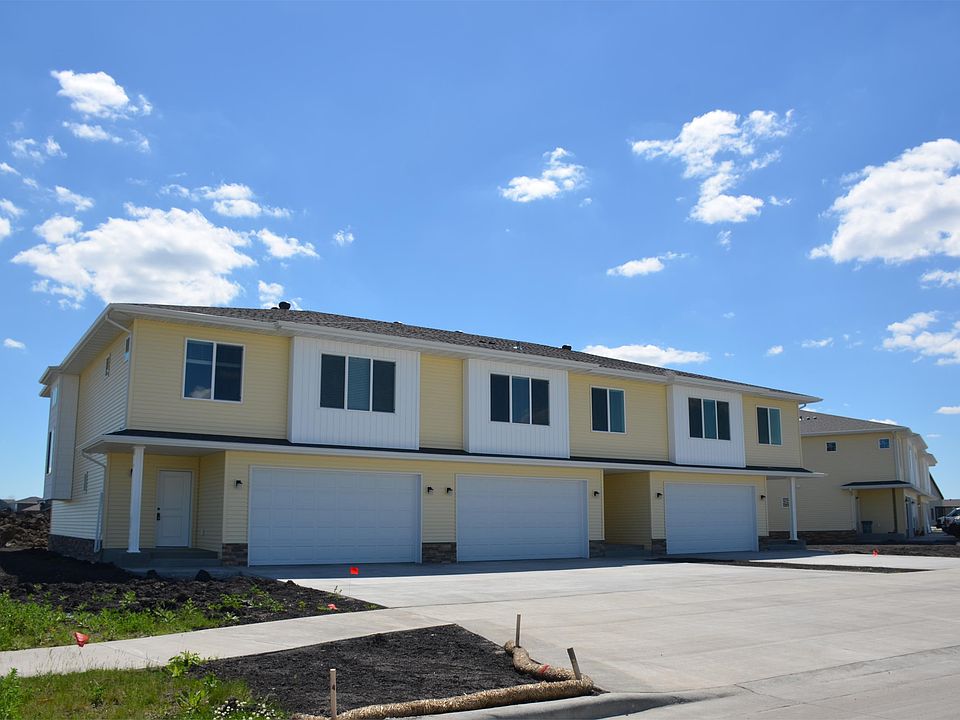 1st image of 331 33rd Ave E APT 4
