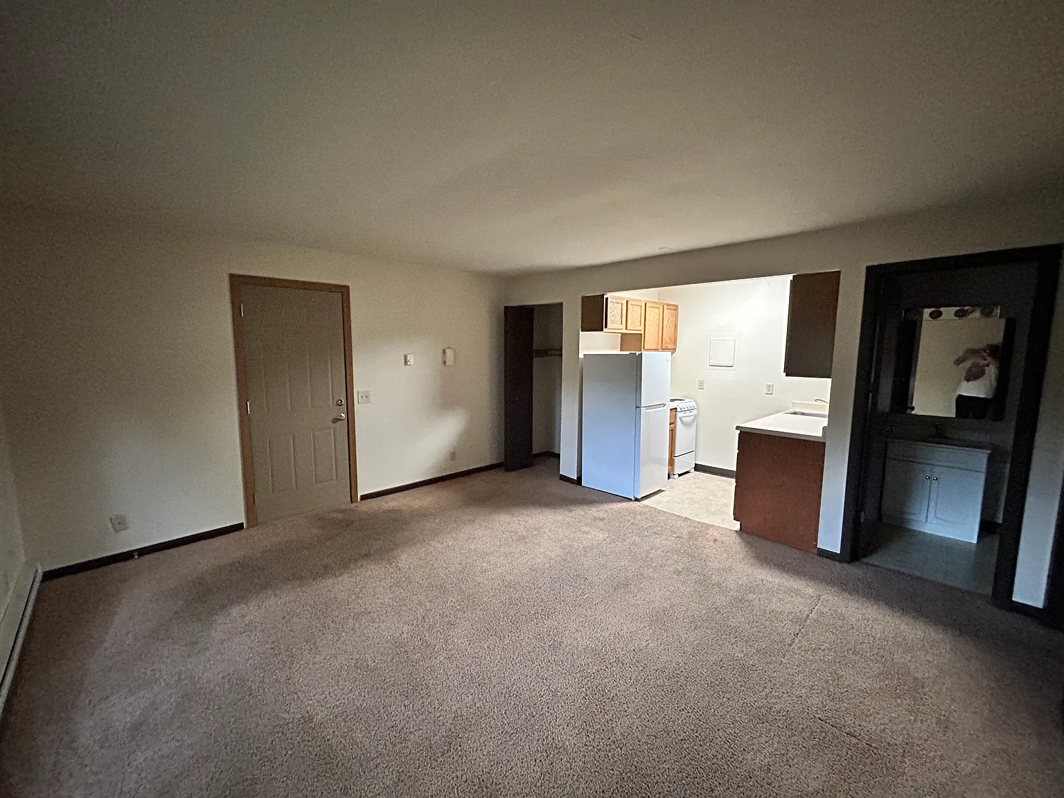 1 bed, $1,215 — Photo 2
