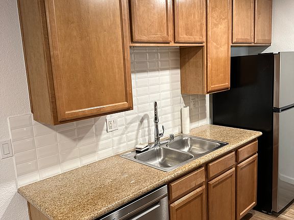 5th image of 1750 S El Camino Real Unit 105