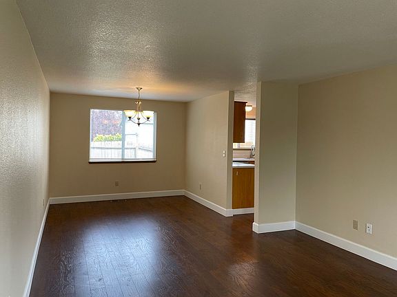3rd image of 4707 NE 155th Ave