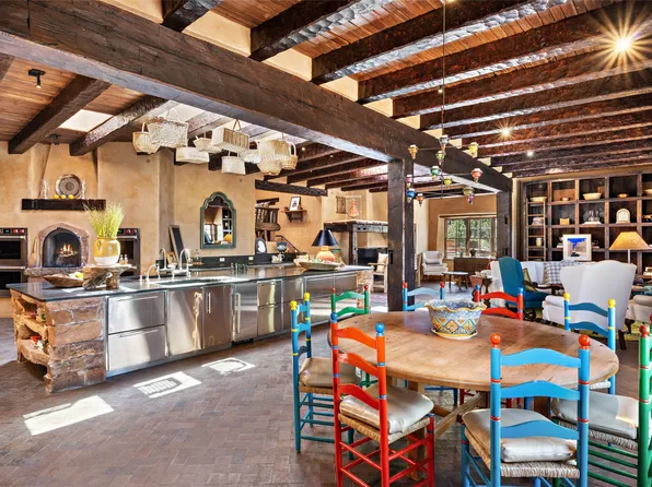 196 Overlook Rd, Santa Fe, NM 87505