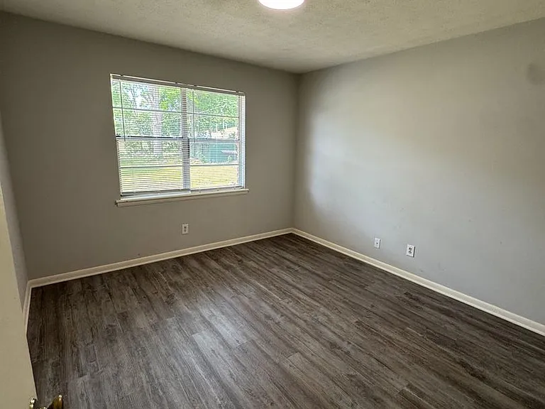 301 E Choccolocco St — Photo 5