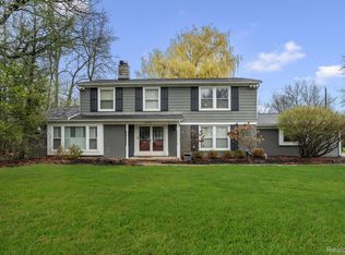 3226 Hartslock Woods Dr, West Bloomfield, MI 48322