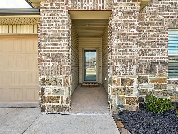 3rd image of 14218 Babbling Brook Dr