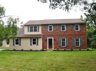 180 Hunters Run Rd, Honey Brook, PA 19344