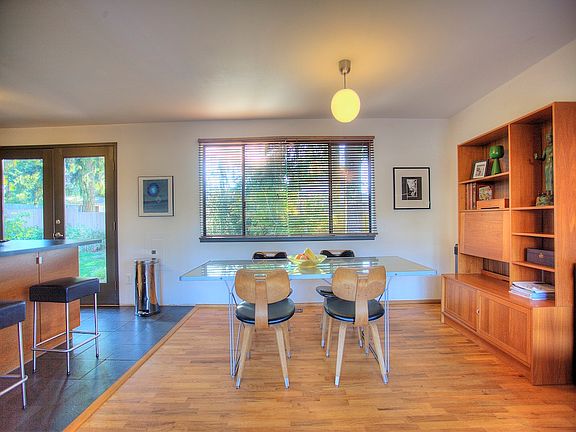 5th image of 1388 Lenore Dr