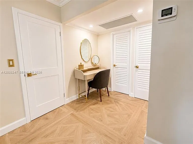 5700 Collins Ave #3A — Photo 21