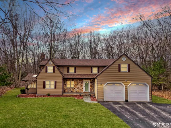 4 Alison Court, Prospect, CT 06712