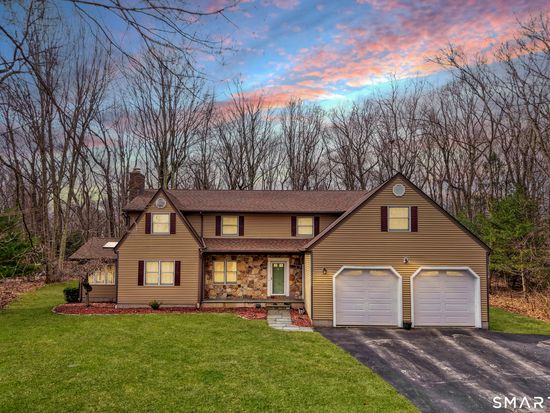 4 Alison Court, Prospect, CT 06712