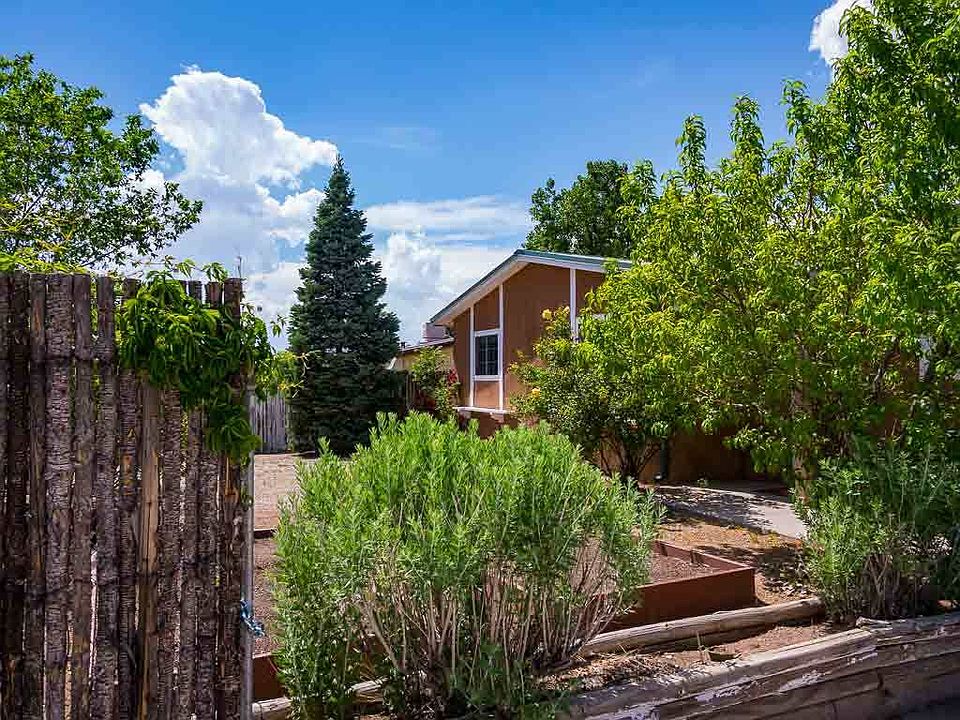 1st image of 2913 Camino Del Bosque