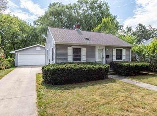 627 Schwartz St, Green Bay, WI 54302