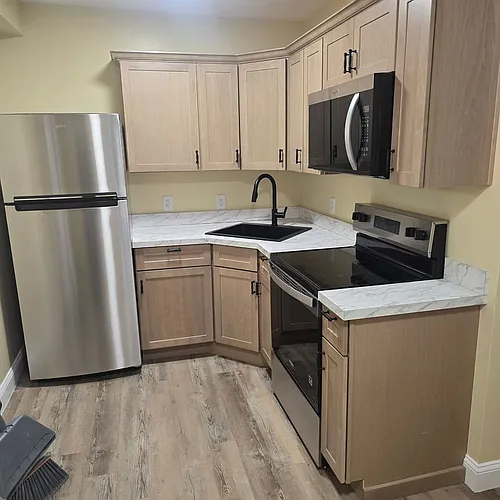 225 Spruce St Photo 1