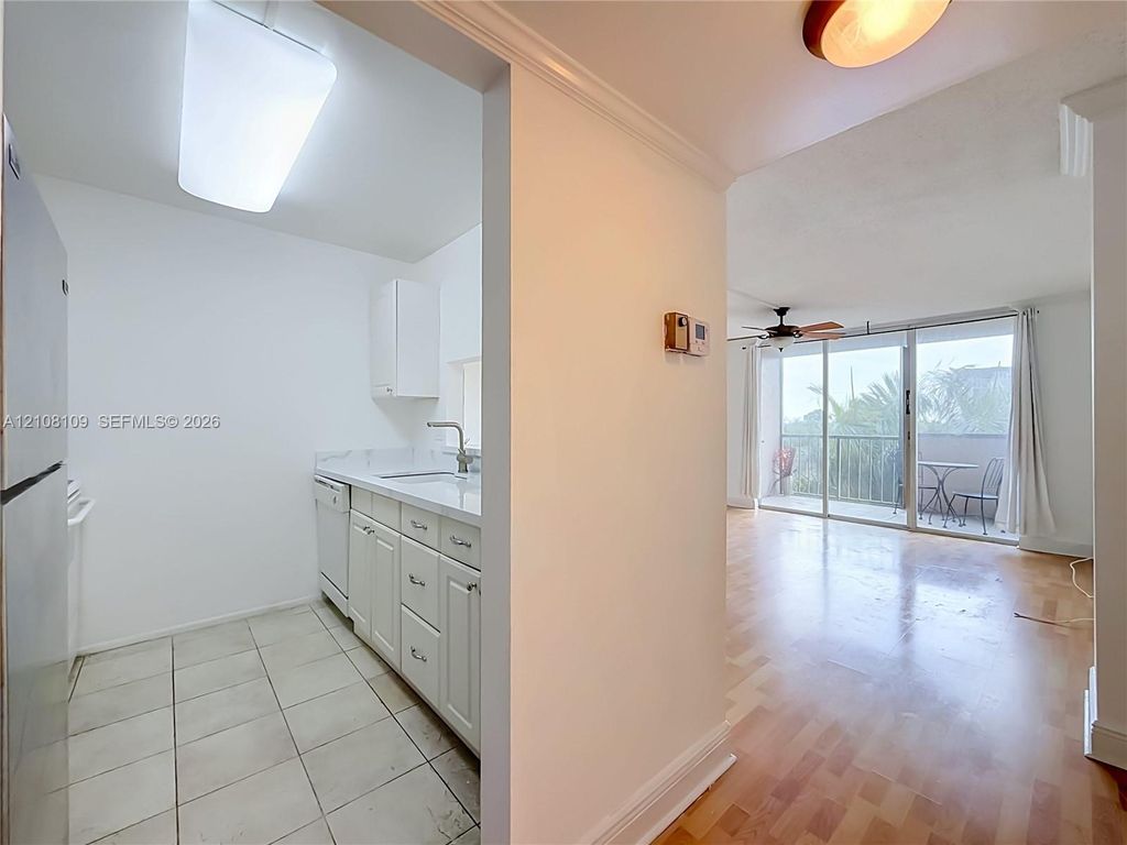 777 S Federal Hwy APT Rp615, photo 9