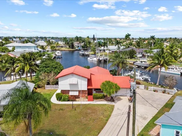 1689 SW Coxswain Place, Palm City, FL 34990