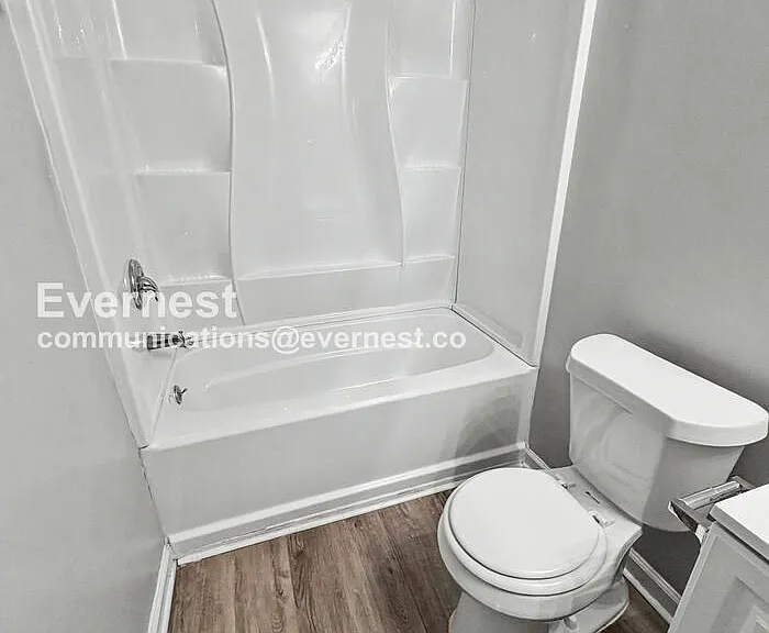 8609 Thomas Ln — Photo 9