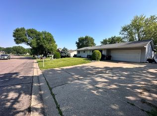 7441 Ideal Ave S, Cottage Grove, MN 55016