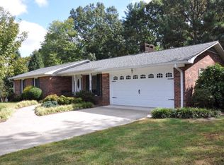 284 Raven Midlawn Dr, Wilkesboro, NC 28697