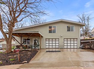 417 N 6th St, Missouri Valley, IA 51555