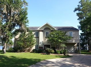 2531 E Bay Loop Rd, Freeport, FL 32439