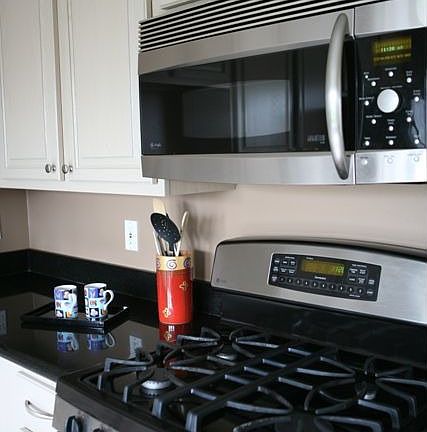 5th image of 799 La Playa St #2