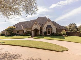 701 Lake Trail Dr, Enid, OK 73701