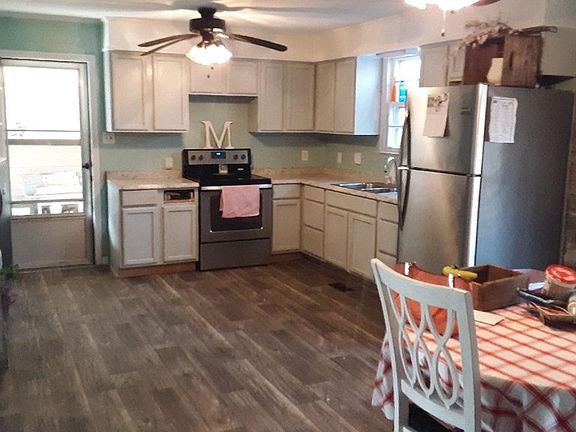 2nd image of 122 Lawton St