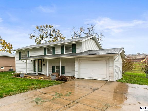2nd image of 9103 Meadow Dr