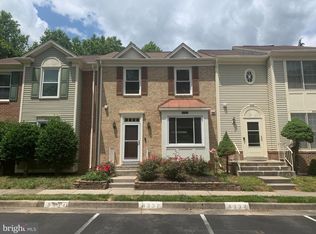 8332 Ridge Crossing Ln, Springfield, VA 22152