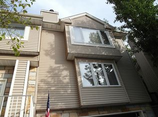 58 Blackburne Ter #219, West Orange, NJ 07052