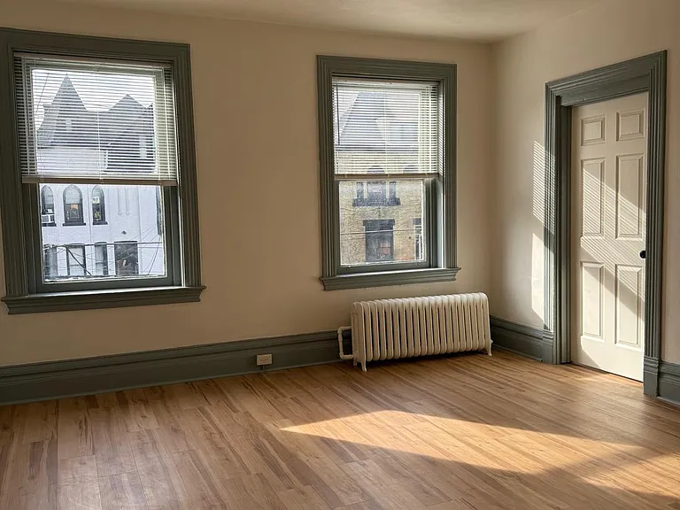359 Stratford Ave #2F — Photo 5