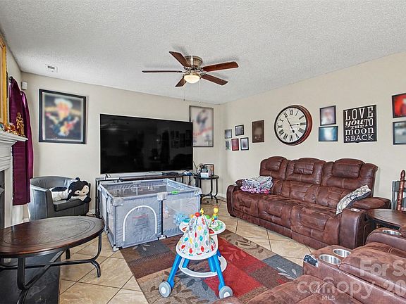 4th image of 2026 Edenderry Dr
