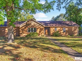 1555 W Edwards St, Springfield, IL 62704