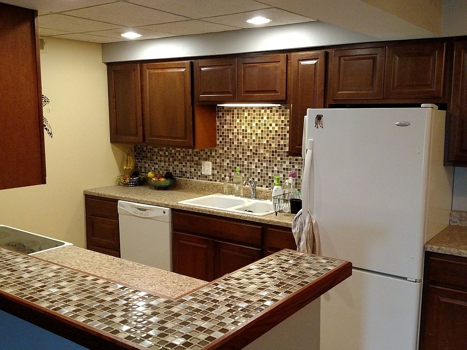 1st image of 1450 Plymouth Ln APT 215