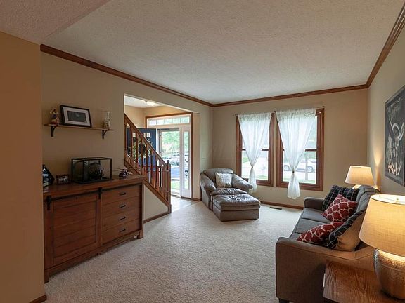 3rd image of 710 Westray Dr