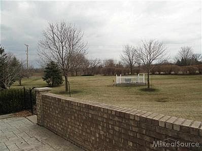 5th image of 59186 Elm Ct