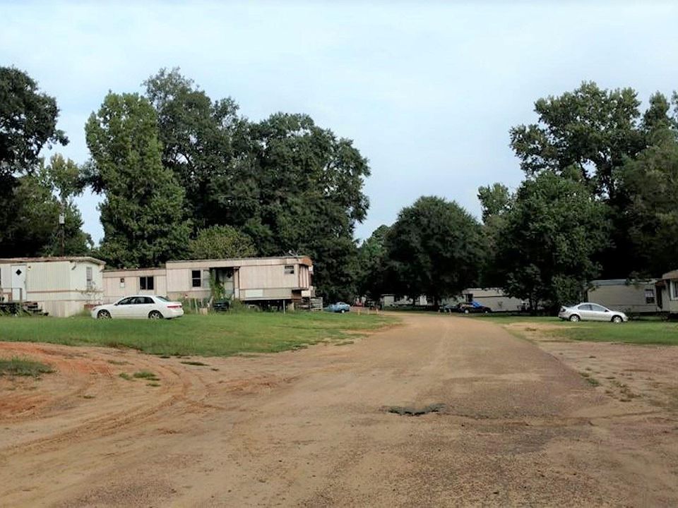 2nd image of 1405 Highway 1204
