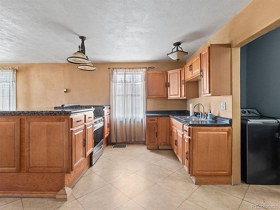 2nd image of 255 Knox Court