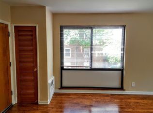 5 Pleasant St APT 2W, Oak Park, IL 60302