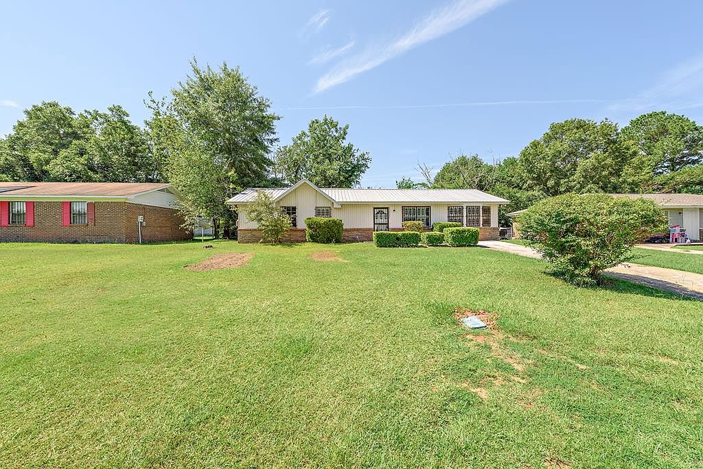 41 Friar Rd, Midland City, AL 36350 | Zillow