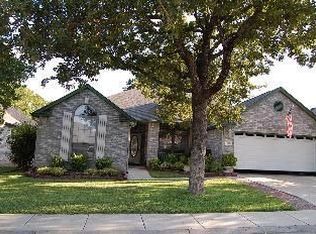 315 Heritage Hills Dr, Fredericksburg, TX 78624