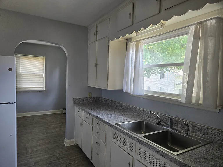 2615 Davenport Ave #2 — Photo 3