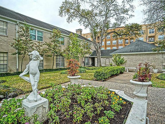 4th image of 2601 Bellefontaine St APT B316