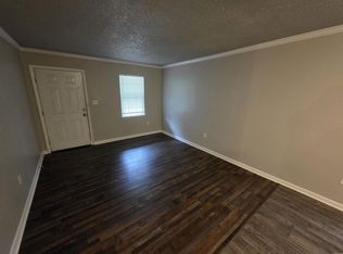 305 S Border St APT C, Benton, AR 72015