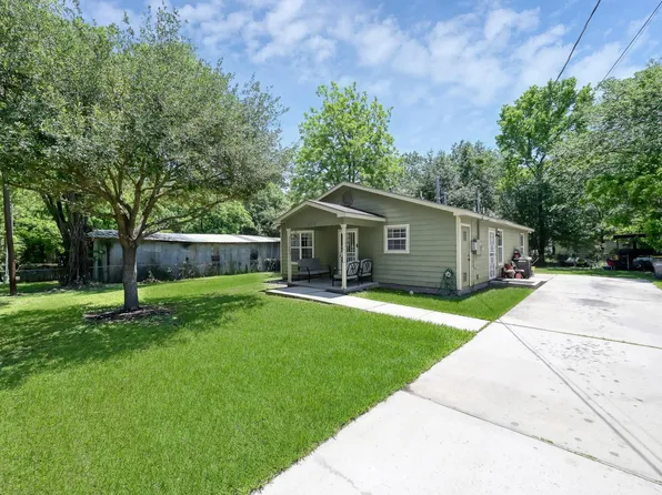 805 Webb St, Conroe, TX 77301