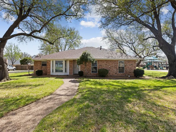 230 Glenmere Dr, Highland Village, TX 75077